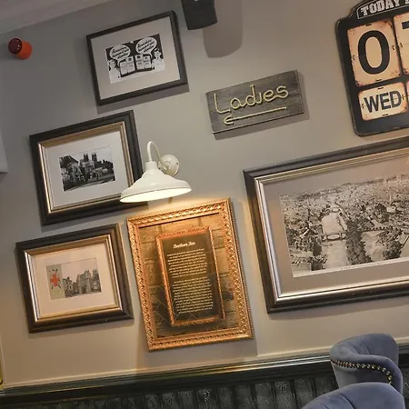 מלון The Bootham Tavern - 4*